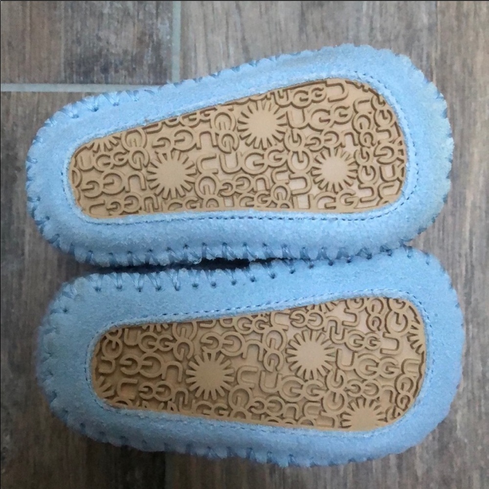 Baby Uggs - Picture 2 of 4